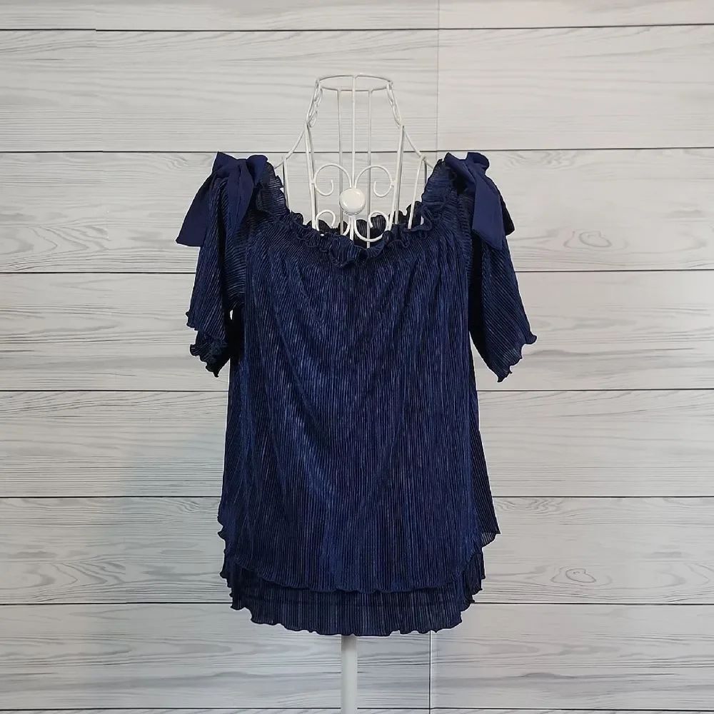 Banana Republic Off the Shoulder Pleated Blouse - Navy Womens Size M NWT